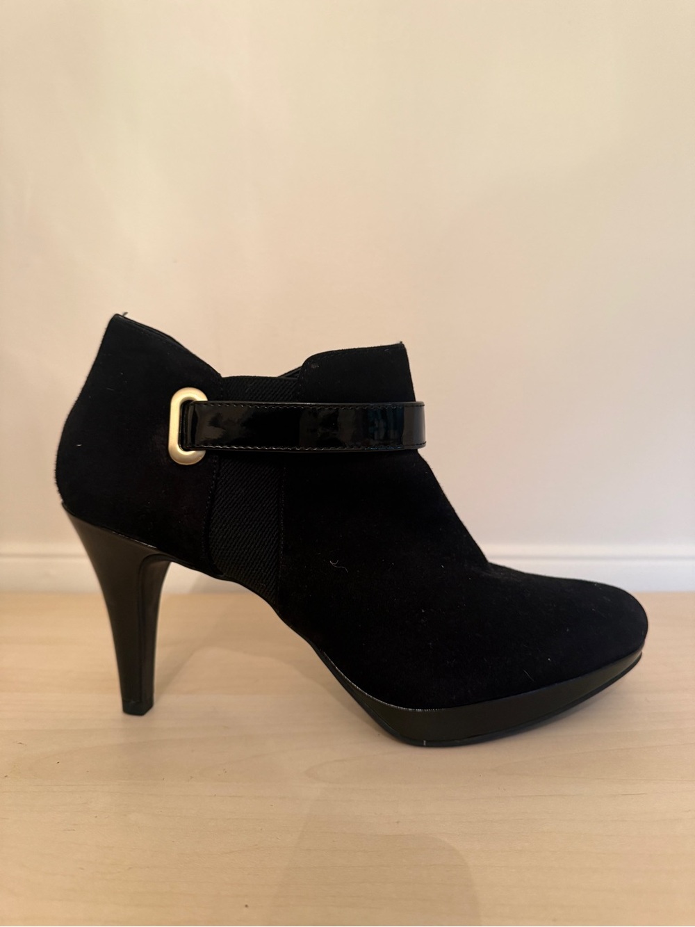 Bandolino Women's Black Suede Heeled Ankle Boot with Strap size 11
